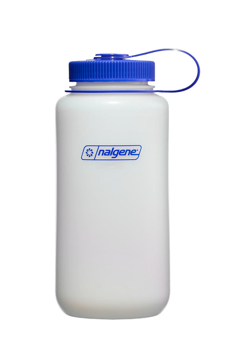 Nalgene product detail: 32oz Wide Mouth Ultralite Bottle S3 — 32oz Wide Mouth Ultralite Bottle